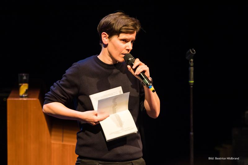 2022_Aprillen_BeatriceHildbrand-02 Kopie.jpg