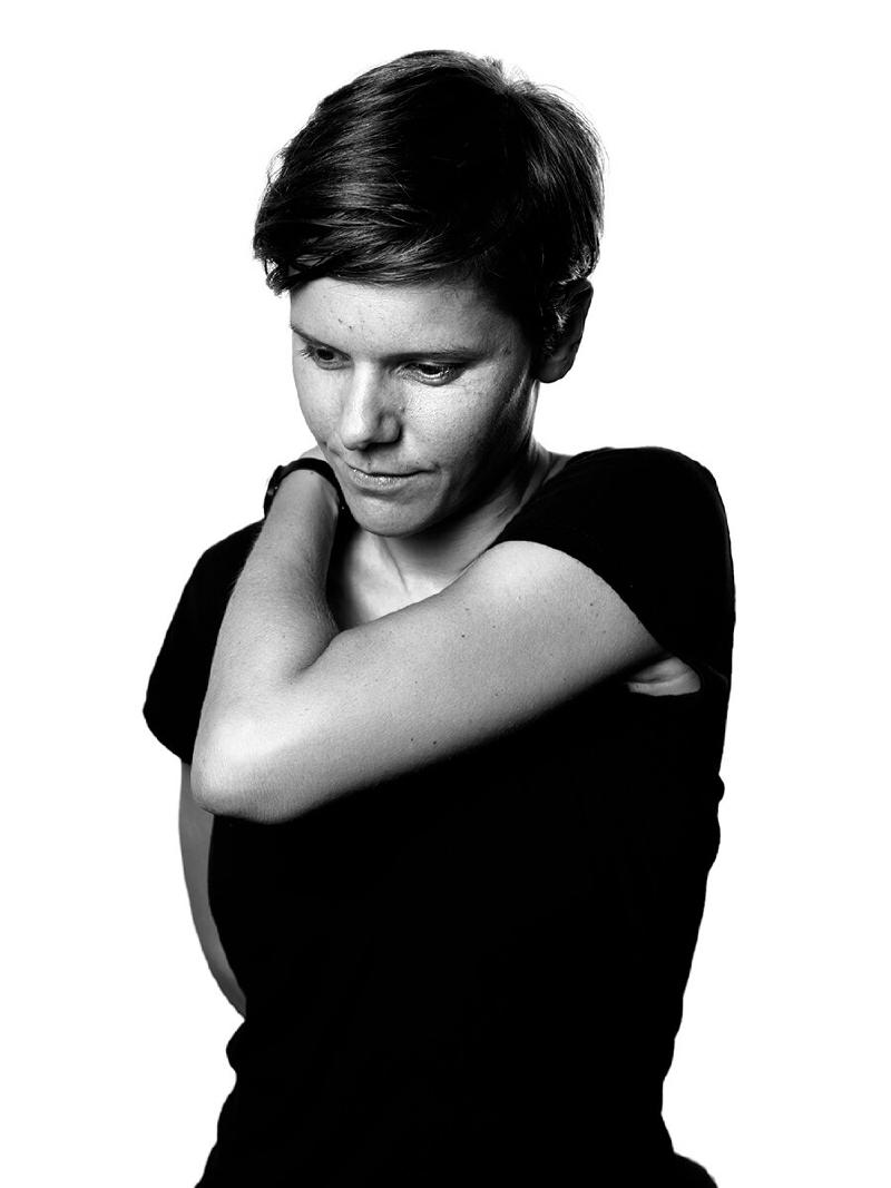 img_portrait_daniela_dill_3.jpg